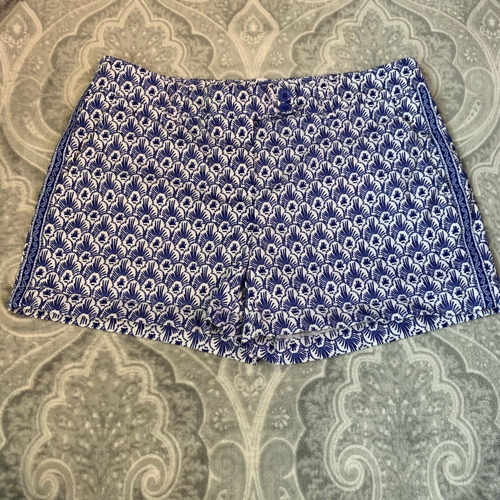 Vineyard Vines shorts
